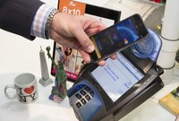 谷歌支付來回折騰:用戶僅為蘋果支付一半