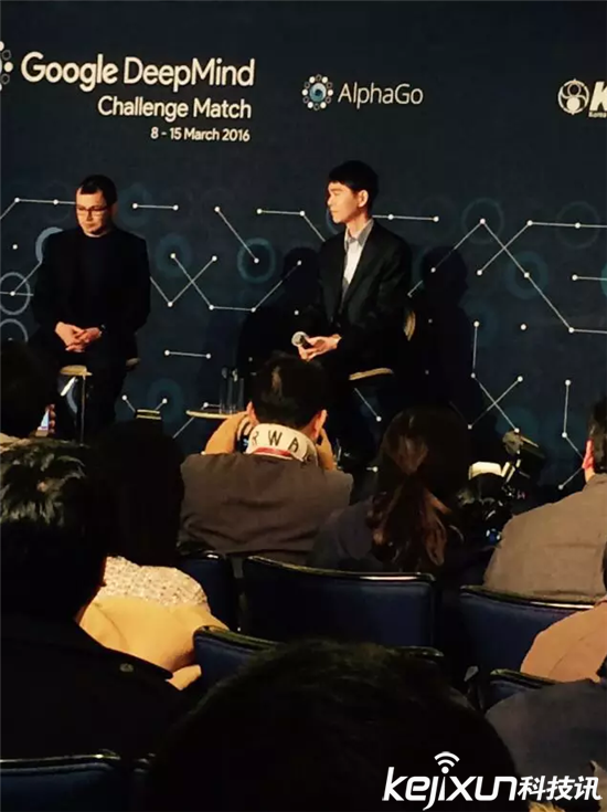 人類輸了：人工智能以及機(jī)器人可能會(huì)統(tǒng)治人類