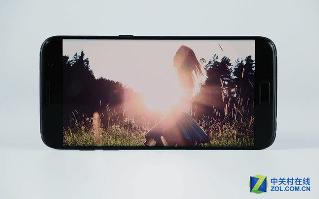 雙曲面屏新巔峰 三星Galaxy S7 edge評(píng)測(cè)