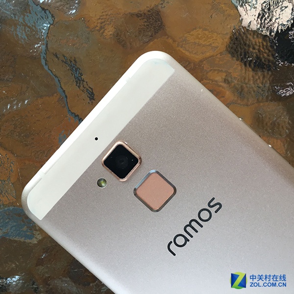 驚艷外觀設計 藍魔R10真機曝光 