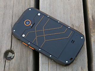 定義都市輕旅行 AGM Rio旅行三防手機評測