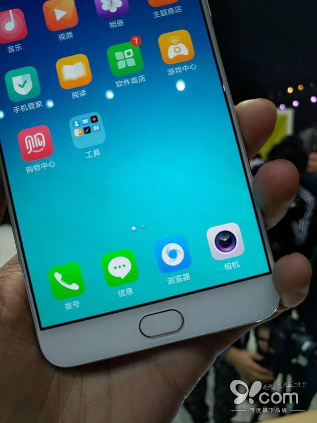 圓潤均衡由內而外 OPPO R9搶先體驗