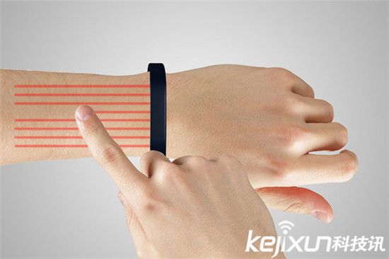 Apple Watch弱爆了 cicret智能手環駕到