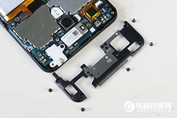 魅藍(lán)3做工怎么樣 魅藍(lán)3拆解圖評(píng)測(cè)