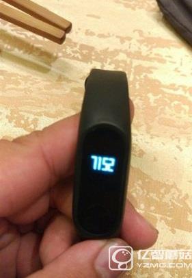 小米手環(huán)二代實物曝光！可顯示電量測心率