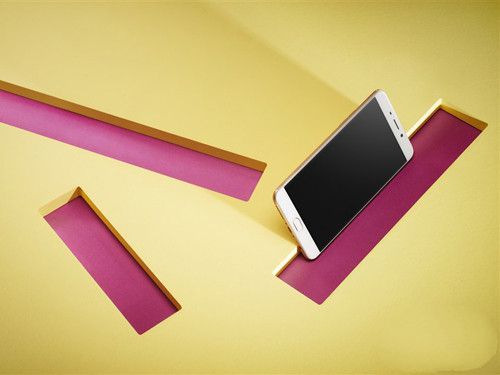 OPPO R9 Plus和MOTOXStyle對比