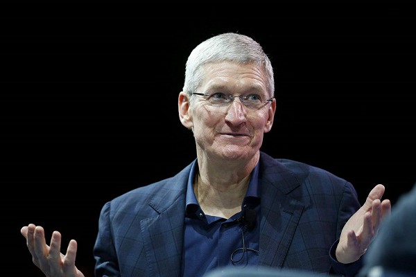 庫(kù)克：iPhone售價(jià)有點(diǎn)高 將降價(jià)