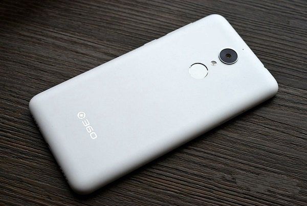 360手機N4做工如何？360手機N4拆機圖解評測