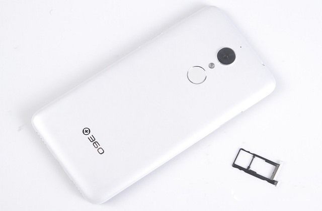 360手機N4做工如何？360手機N4拆機圖解評測