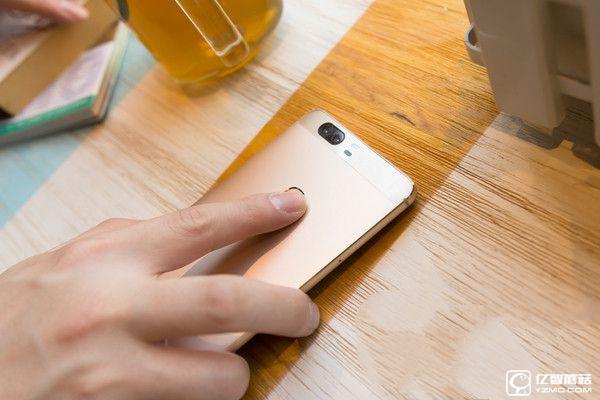 華為榮耀V8評(píng)測(cè):麒麟950怎么樣?