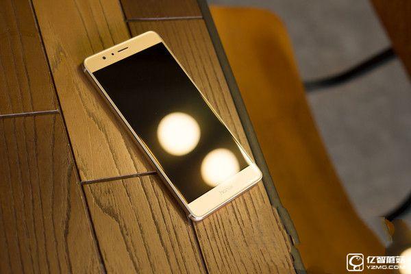 華為榮耀V8評(píng)測(cè):麒麟950怎么樣?