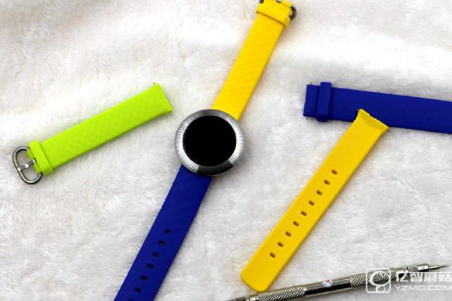 榮耀手環(huán)zero青春版上手評測 這個夏天戴著它上山下海