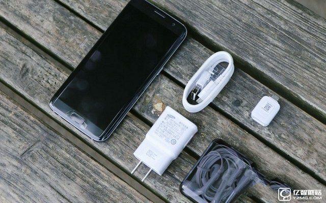 三星S7 Edge蝙蝠俠版和普通版有什么區別？對比圖賞