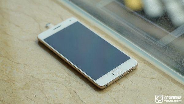 ZUK Z2和ZUK Z2 Pro哪個好 ZUK Z2 Pro與ZUK Z2區別對比