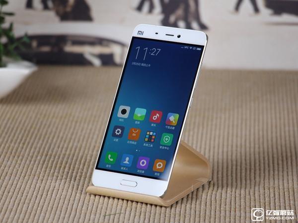 頂級(jí)旗艦之戰(zhàn) 樂Max 2/小米5對(duì)比評(píng)測(cè)