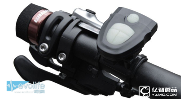 一言不合我就拐彎 Babaali智能轉(zhuǎn)向燈頭盔要做騎行路上最亮的星