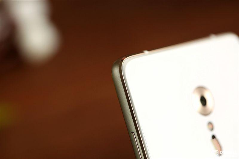 ZUK Z2 Pro旗艦版深度評測：0.05mm全球最窄黑邊！