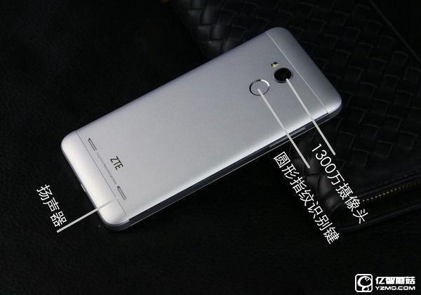 中興Blade A2和A1哪個(gè)好？中興Blade A2與A1區(qū)別對(duì)比