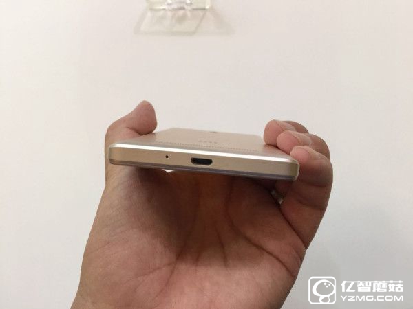 小米又發(fā)大招了!聯(lián)通定制手機紅米3X僅899元