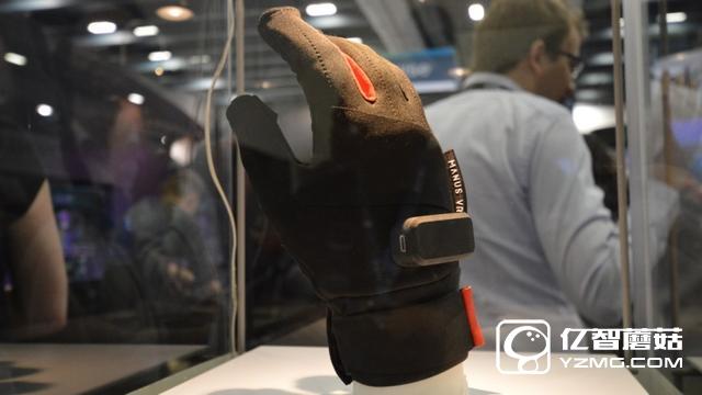 想在VR世界中更愉快的玩耍？來看看這款VR手套