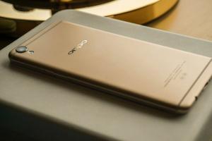 OPPO R9降價了 僅比vivo X7貴1元