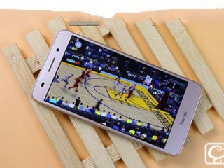 榮耀暢玩5A能玩大中型游戲嗎？榮耀暢玩5A玩游戲卡嗎？