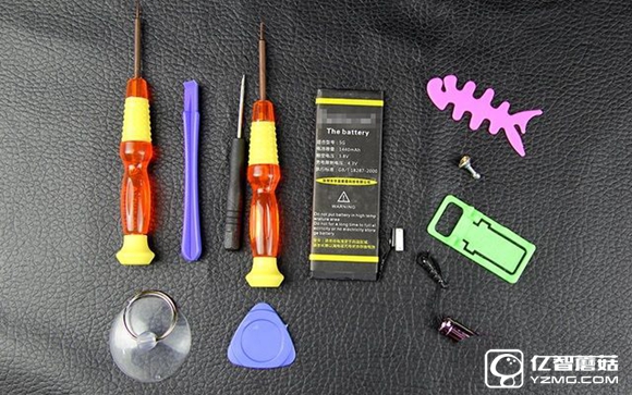 蘋果手機怎么換電池?iPhone5更換電池圖文教程