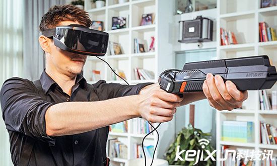 國產高端PC頭顯VR面世 售價還不到HTC一半！