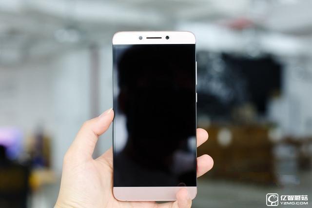 華為P9 Plus/ 樂視樂Max 2對比評測：是遇上強敵 更有誠意！