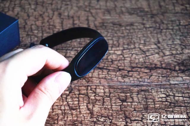 bong 3 HR智能手環(huán)首發(fā)開(kāi)箱評(píng)測(cè) 169的價(jià)格和小米手環(huán)2比怎樣?