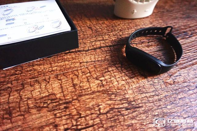 bong 3 HR智能手環(huán)首發(fā)開(kāi)箱評(píng)測(cè) 169的價(jià)格和小米手環(huán)2比怎樣?