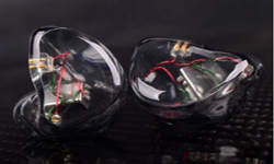 Noble Audio K10和UE 18 Pro定制式入耳耳機:音頻界的豪華跑車