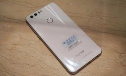 榮耀8和魅族魅藍(lán)E區(qū)別對(duì)比評(píng)測(cè)