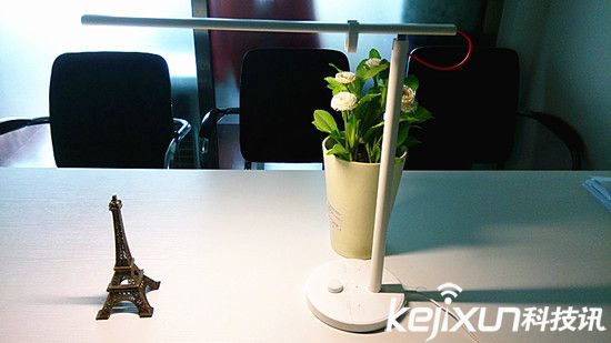 小米米家臺燈體驗評測:現代主義智能臺燈