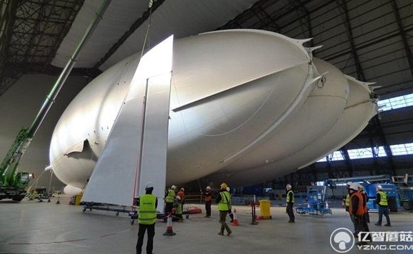 全球最大飛行器:“飛天屁股”首次出棚