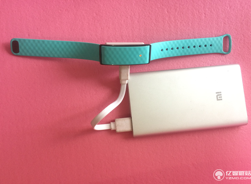 華為榮耀暢玩手環(huán)A1實(shí)物評(píng)測(cè)+高清圖賞 能夠紫外線(xiàn)監(jiān)測(cè)我會(huì)告訴你