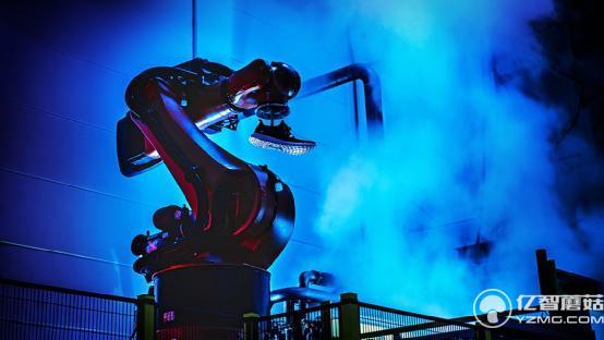 以后你穿的阿迪達(dá)斯運(yùn)動人可能是機(jī)器人生產(chǎn)的