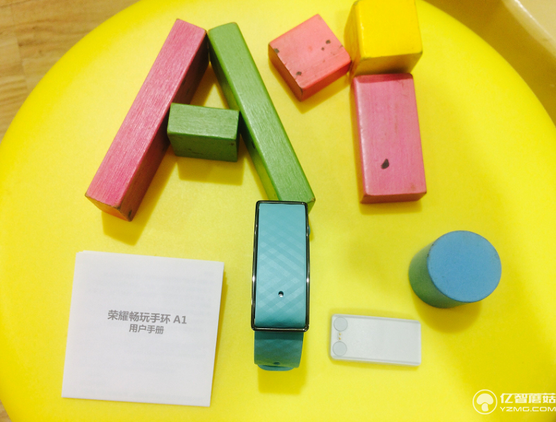 華為榮耀暢玩手環(huán)A1實(shí)物評(píng)測(cè)+高清圖賞 能夠紫外線監(jiān)測(cè)我會(huì)告訴你