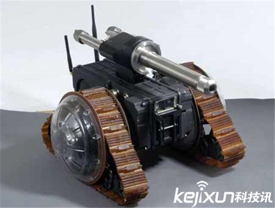 智能機器人戰爭應用 搭配機槍火力猛