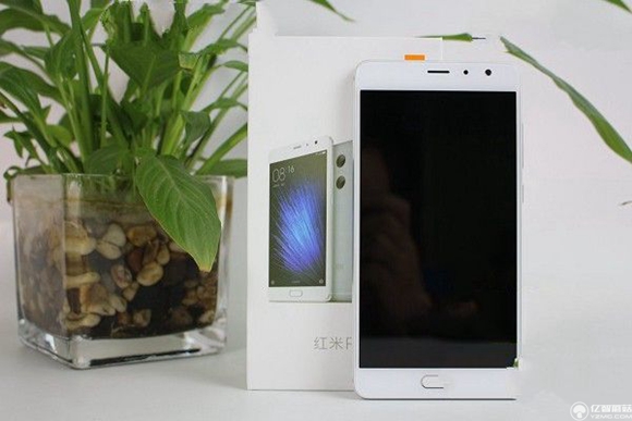 金色手機有哪些 6款好看又好用金色手機推薦