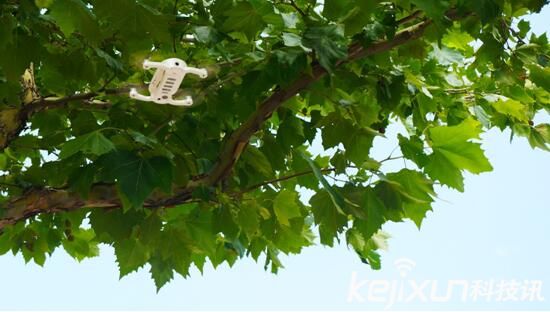 真能“收入囊中”的無(wú)人機(jī)――DOBBY口袋無(wú)人機(jī)