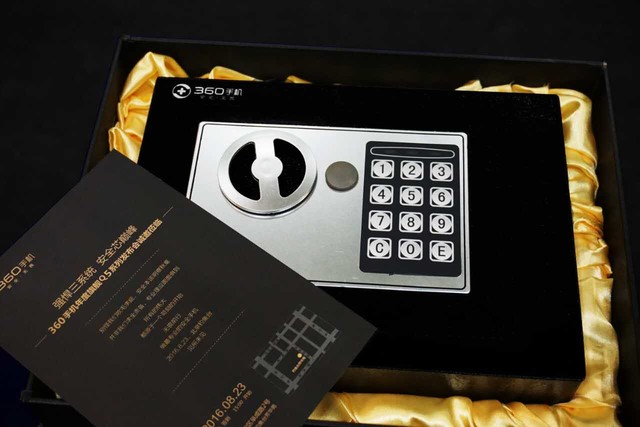 360手機(jī)Q5邀請(qǐng)函發(fā)出 果然是周鴻<footer>
<div class=