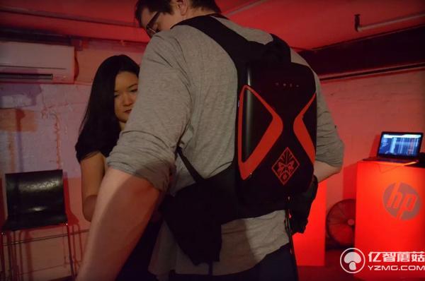 惠普背包電腦試玩:輕薄便攜 但尚為原型