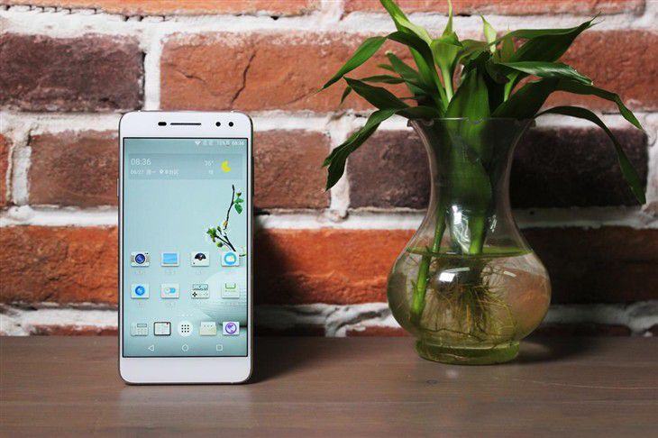 你以為他們都一樣? 近期新機特點