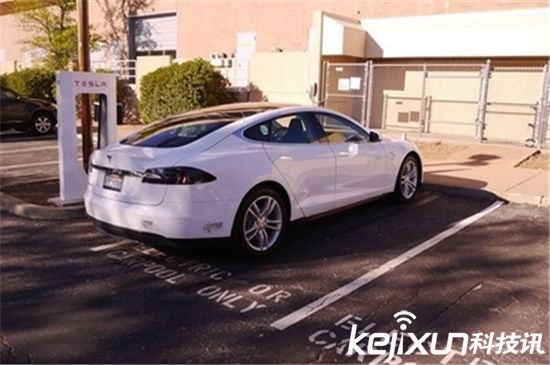 特斯拉事故頻發還漲價? 消費者并不買賬!