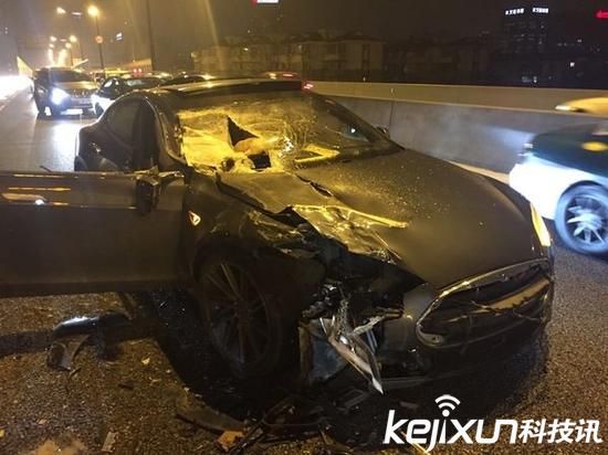 特斯拉事故頻發還漲價? 消費者并不買賬!