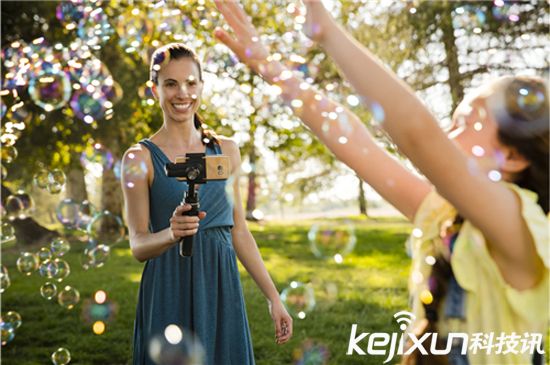 大疆創(chuàng)新發(fā)布靈眸Osmo手機云臺 售價1999元