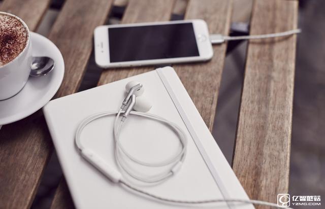 Libratone發(fā)布兩款Lightning接口降噪耳機(jī)