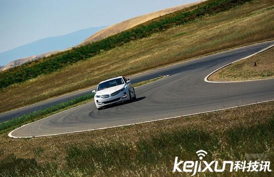 人工智能自動駕駛工具包 傳統汽車秒變無人駕駛汽車