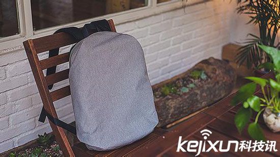 魅族發布休閑旅行雙肩包 定價199元